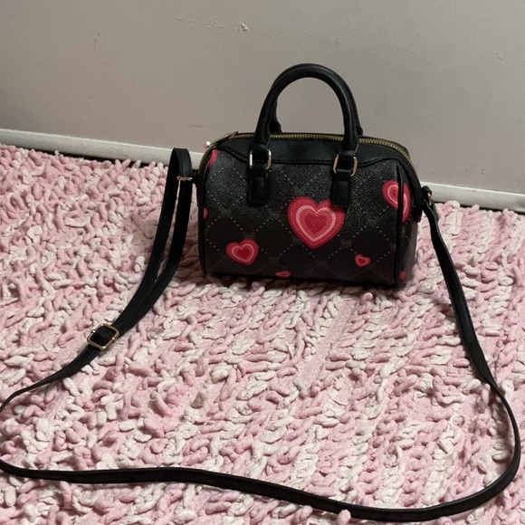 Like Dreams Crossbody Black with Red & Pink Hearts 🩷❤️ - Picture 1 of 4